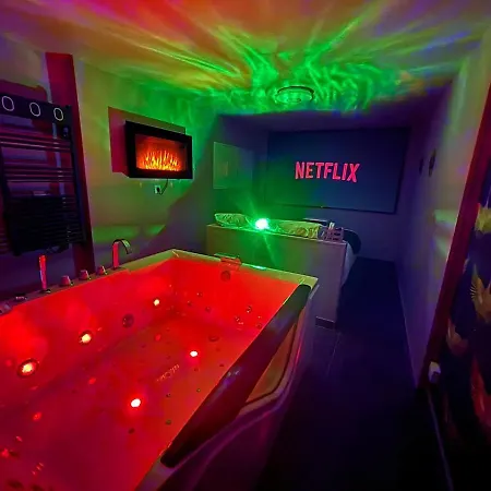 Le Cupidon, Cocon Prive Avec Spa, Sauna, Cinema Netflix Et Jardin Prive *