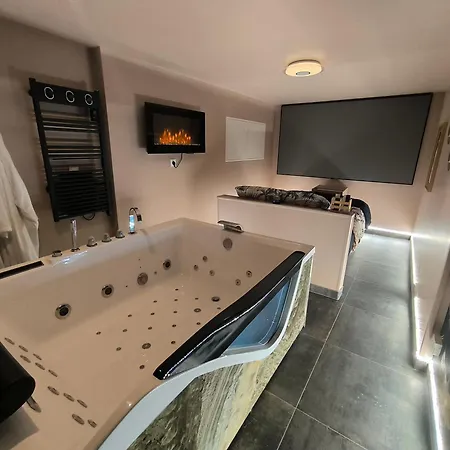 شقة Le Cupidon, Cocon Prive Avec Spa, Sauna, Cinema Netflix Et Jardin Prive *